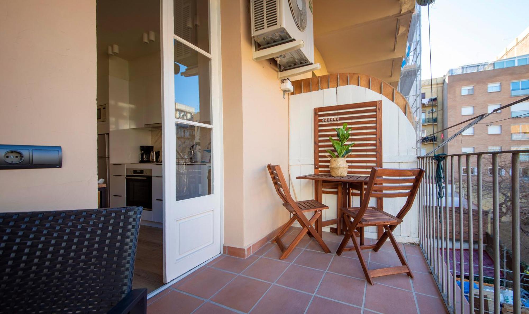 De Cuatro En Carrer Diputacio Apartment *